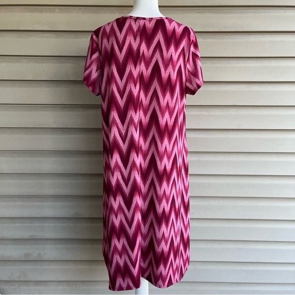 •Espresso• Brick Red Pullover Chevron Dress - Size 1X - Picture 5 of 6